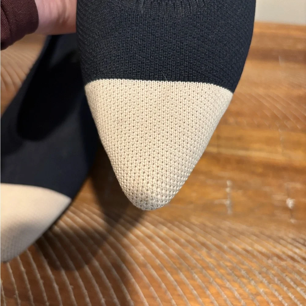Pointed Toe Knit Flats in Navy and Cream